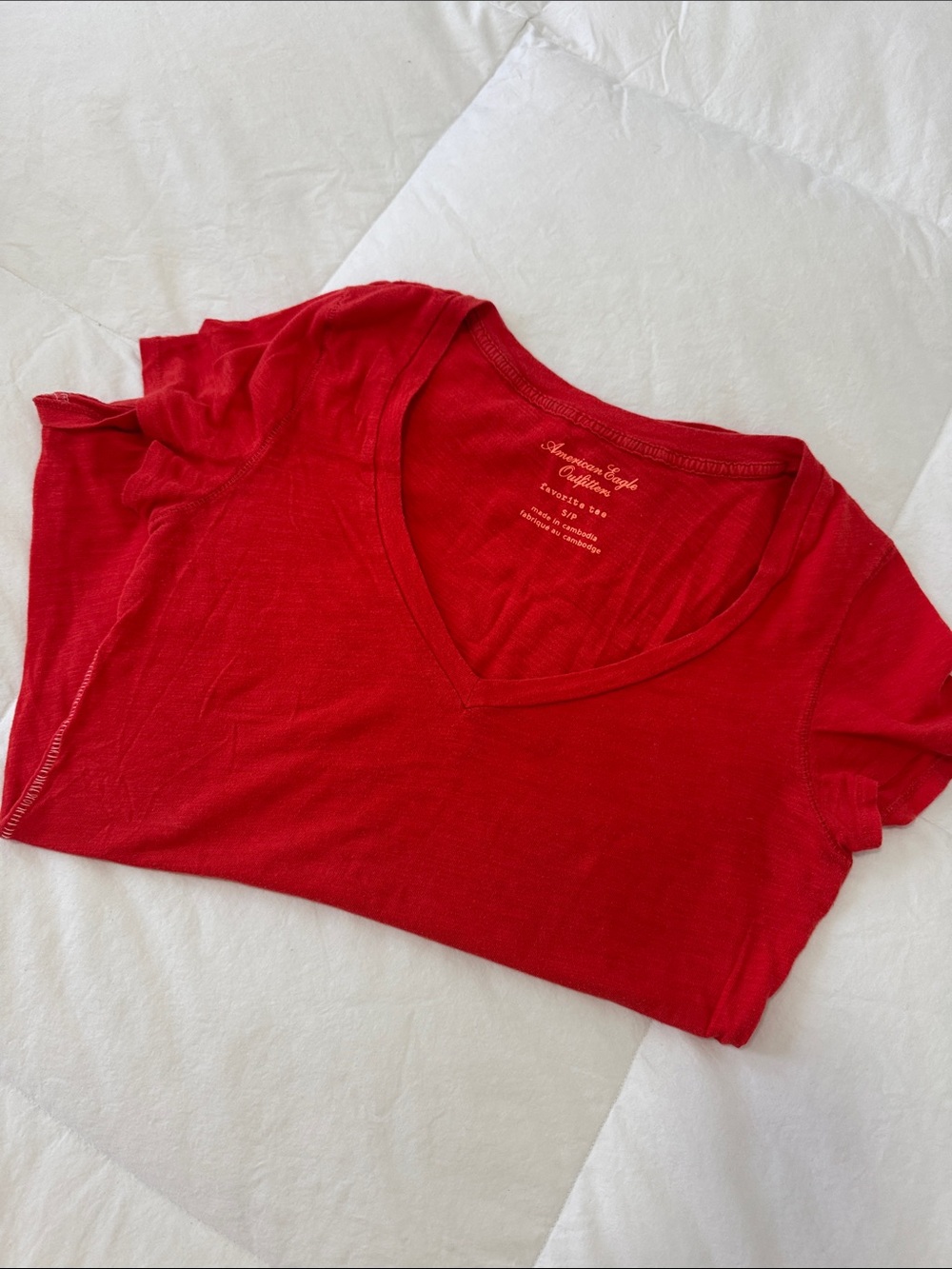 American Eagle Outfitters Red V-Neck Tee Shirt